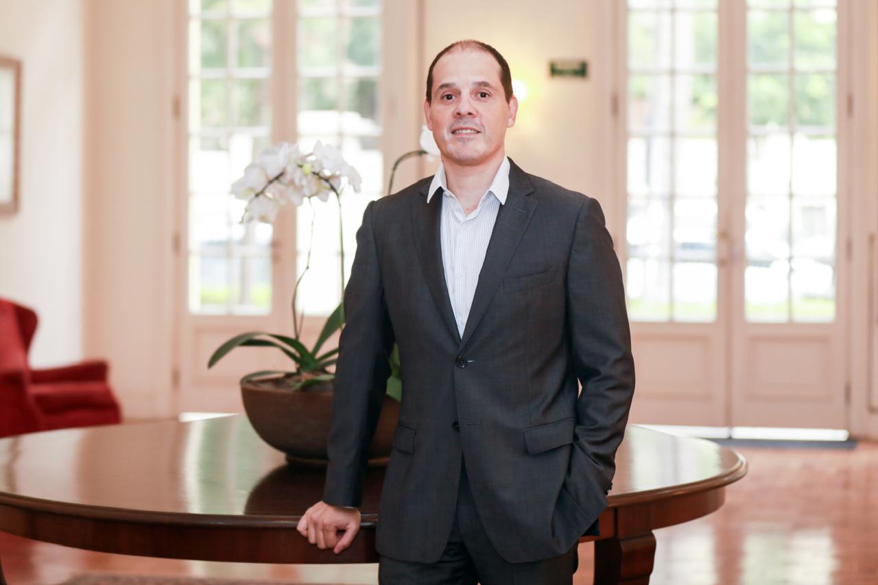 Prof. Dr. Irineu Francisco Delfino Silva Massaia